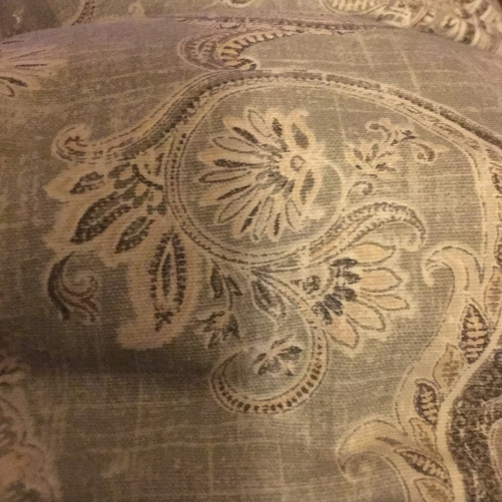 Meet your Posher, Noha